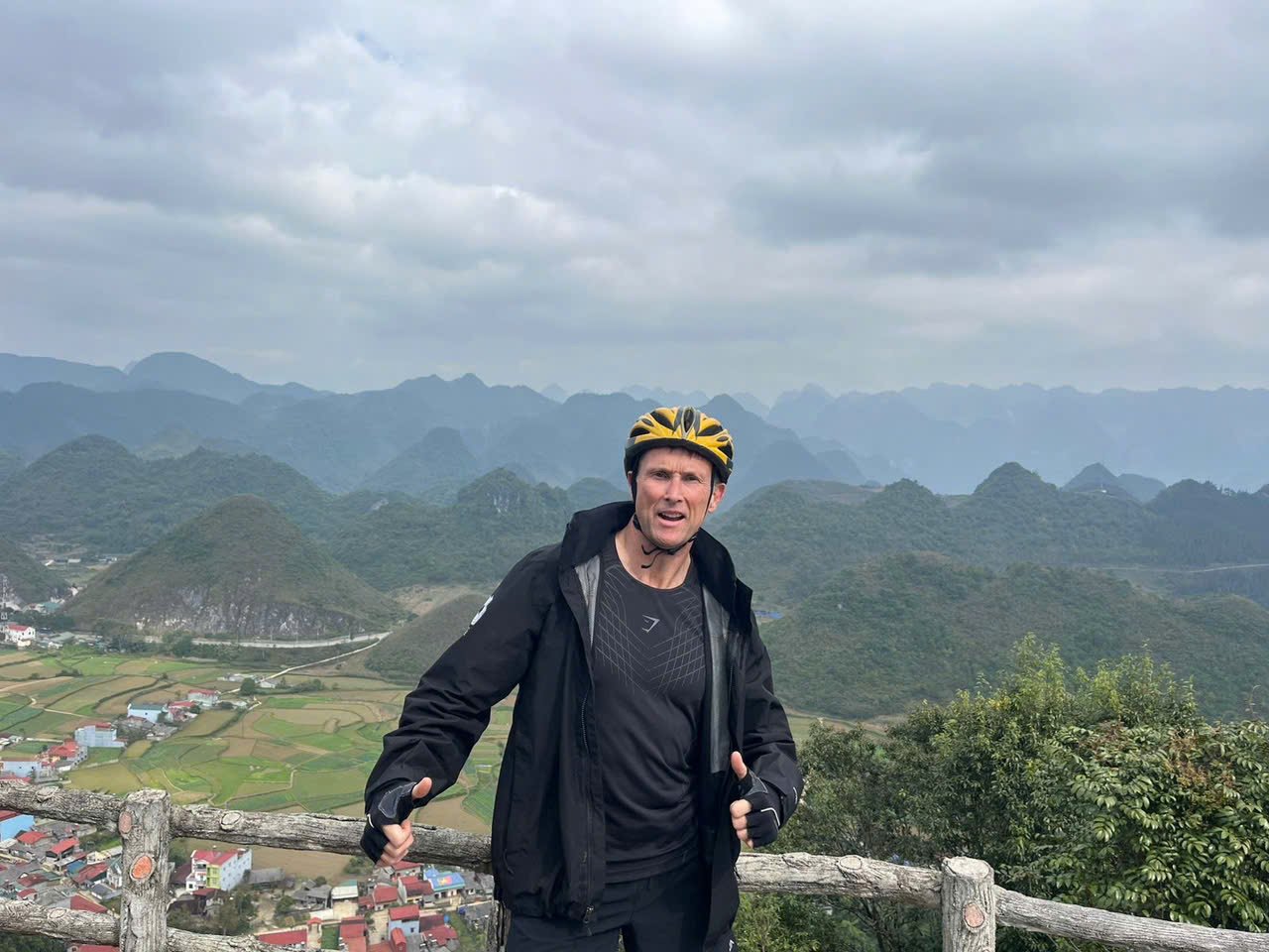 Viaje en Bicicleta Hà Giang: La Guía Definitiva para una Aventura Épica en el Norte de Vietnam